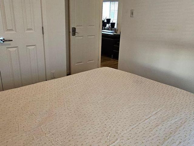 Room for rent in Calgary