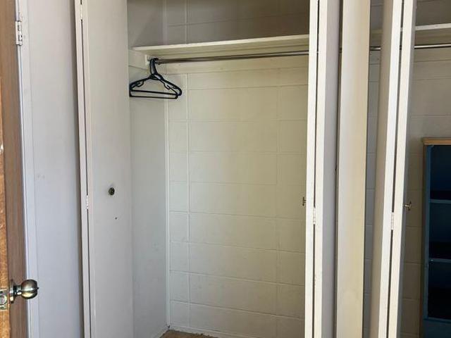 Room for rent in Northwest, Alberta