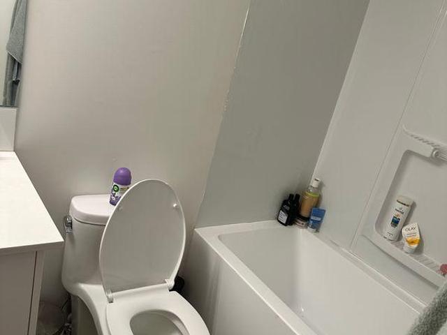 Room for rent in Northwest, Alberta