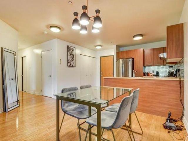 Room for rent in Laval