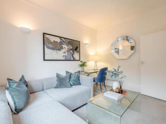 Room for rent in St. John's Wood, Greater London
