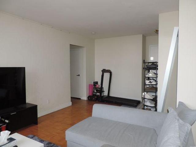 Room for rent in Woburn, Ontario