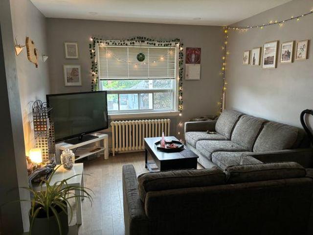 Room for rent in Woburn, Ontario