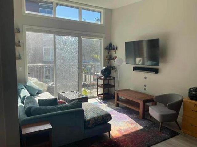 Room for rent in View Royal, British Columbia