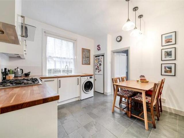 Room for sale in London Borough of Ealing, Greater London