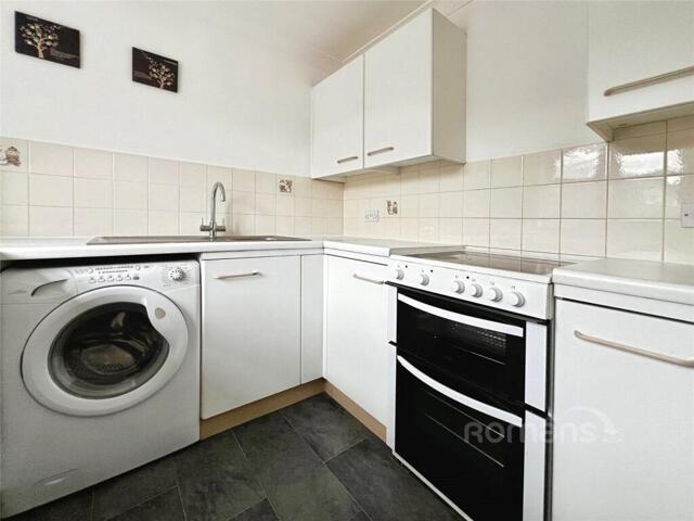 Room for sale in North Town, Aldershot