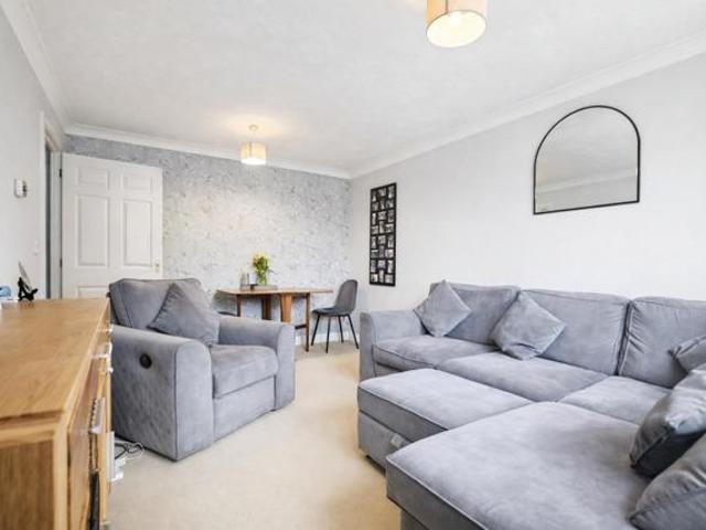 Room for sale in Kennington Lees, Bridgefield