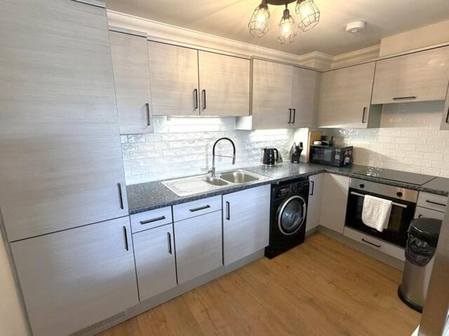 Room for sale in Littleton Common, Lower Halliford