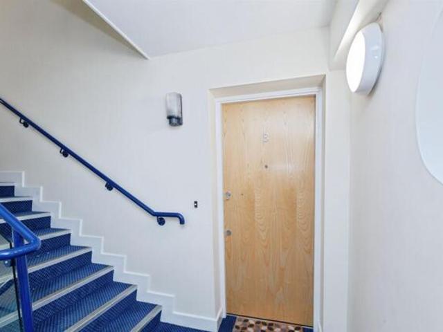 Room for sale in Whetstone, Pinfold