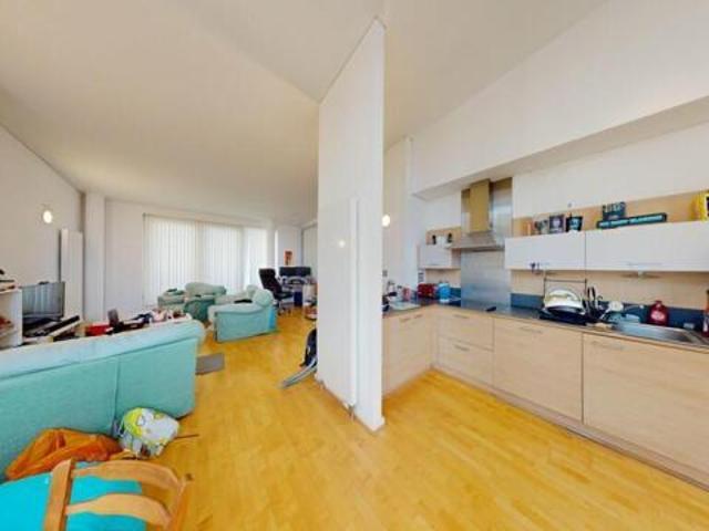 Room for sale in London Borough of Lewisham, Blackheath