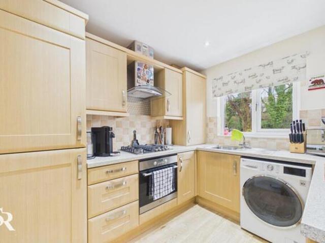 Room for sale in Wash, Charlesworth