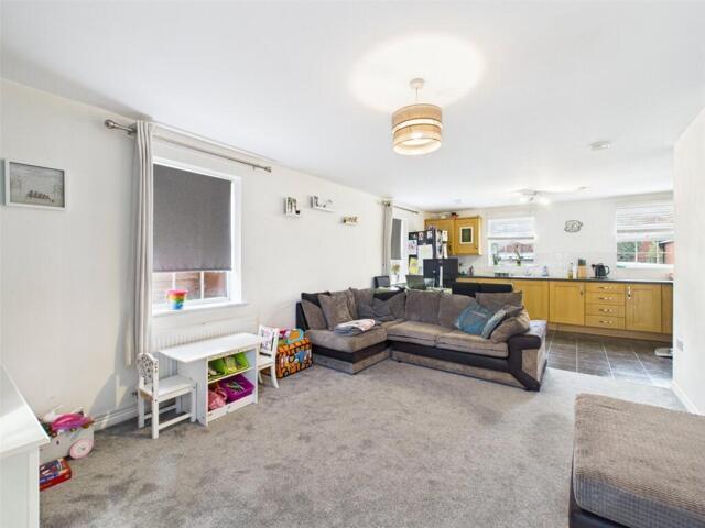Room for sale in Berrick Salome, Oxfordshire
