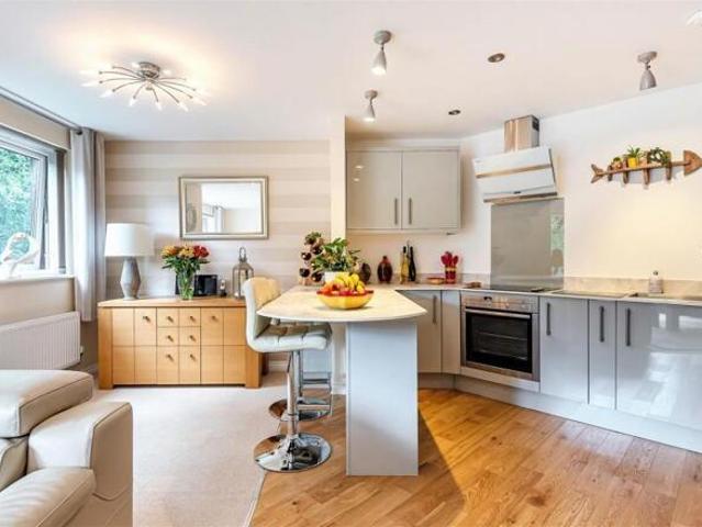 Room for sale in St. Austell Bay, Cornwall