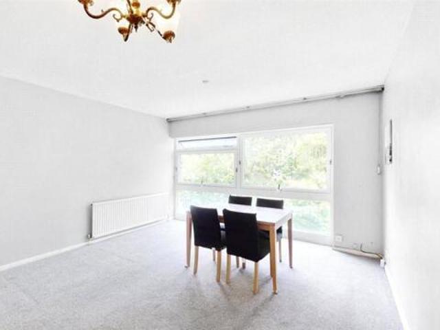 Room for sale in London Borough of Ealing, Greater London