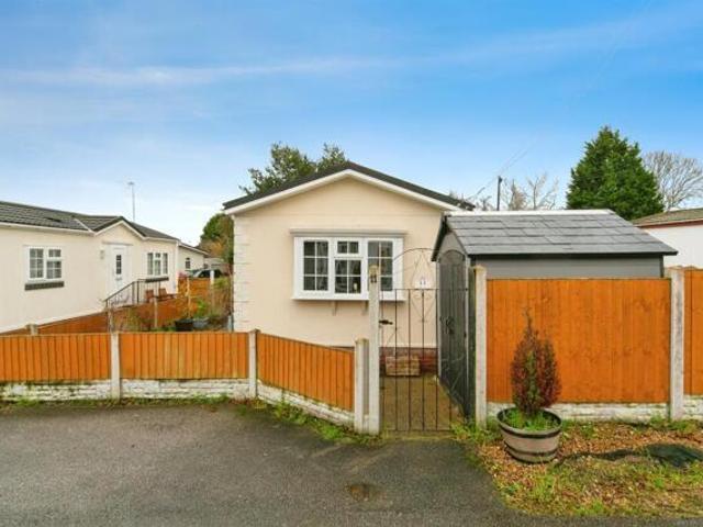 Room for sale in Elton