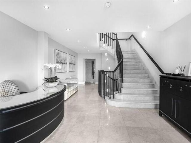 Room for sale in Hadley Wood, Isle Of Man