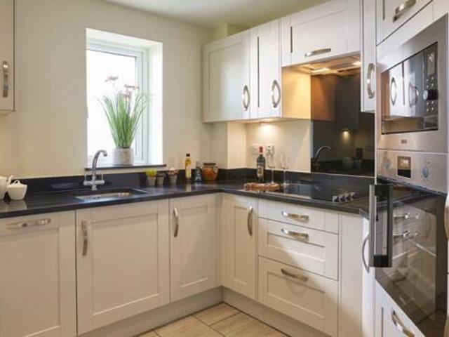Room for sale in Bedford