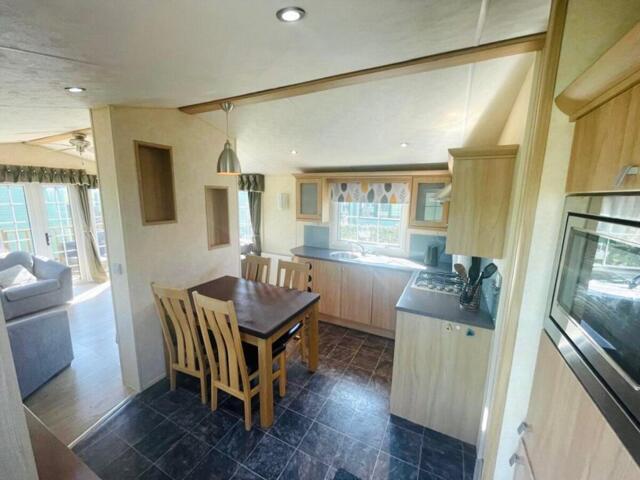 Room for sale in Middleton, Bare