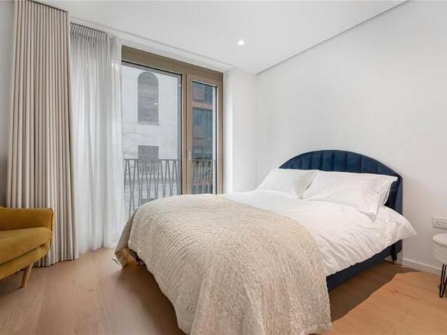 Room for sale in West Smithfield, Lyons