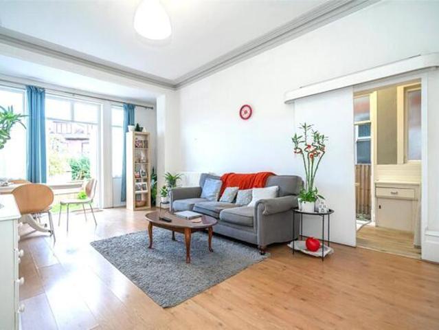 Room for sale in North Finchley, Greater London