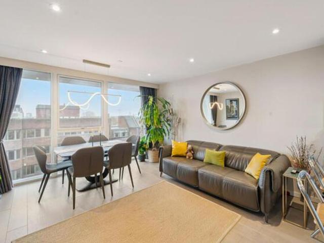 Room for sale in Putney, Greater London