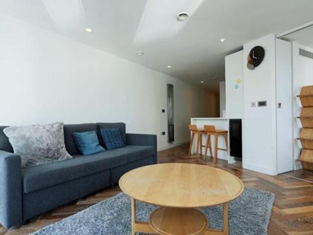 Room for sale in Finsbury, Greater London