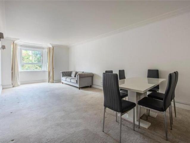 Room for sale in Kensington, Greater London