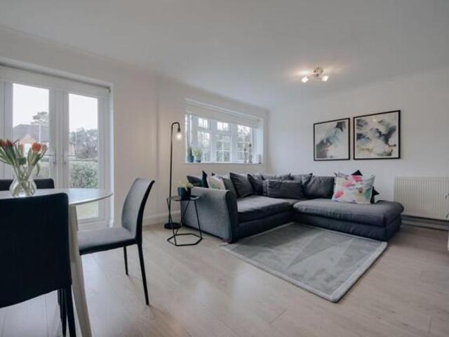 Room for sale in Bushey, Bushey Heath