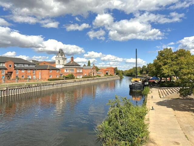 Room for sale in Alverton, East Midlands