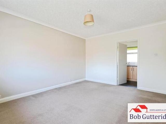 Room for sale in Poolfields, Butterton