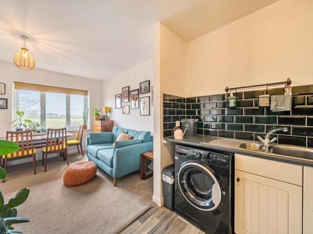 Room for sale in Marsh Gibbon, Buckinghamshire