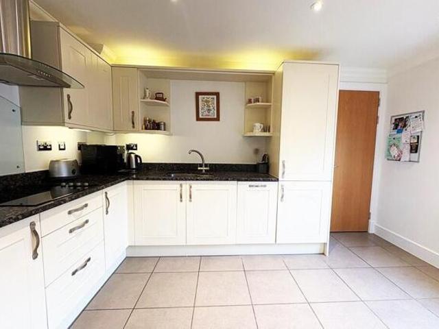 Room for sale in Letcombe Regis, Dromore