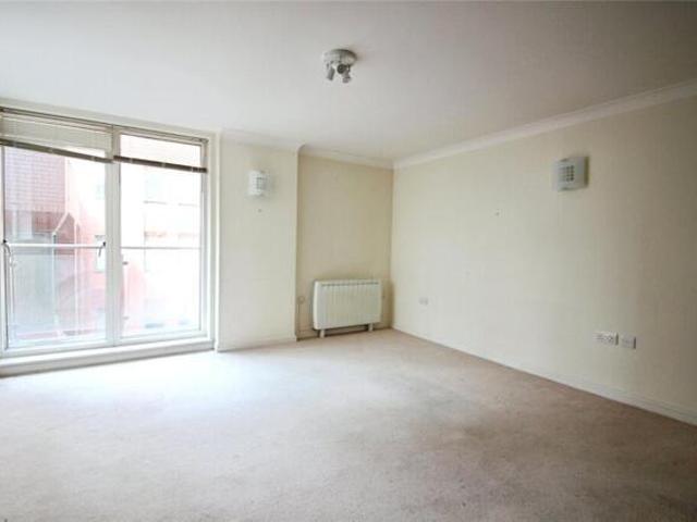 Room for sale in Reading