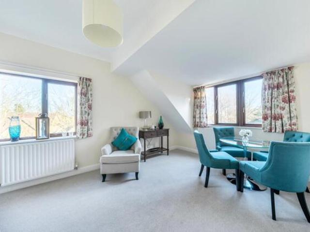 Room for sale in Reading