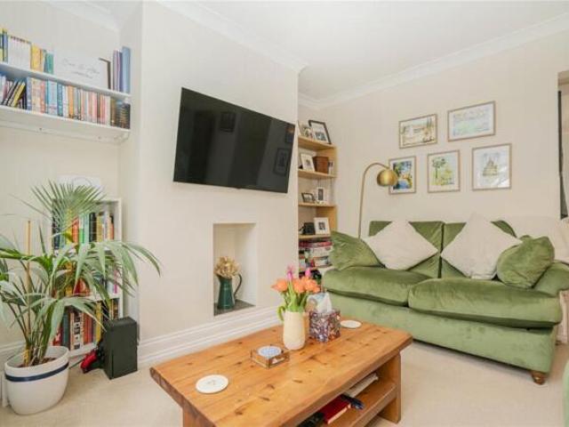 Room for sale in North Sheen, Greater London
