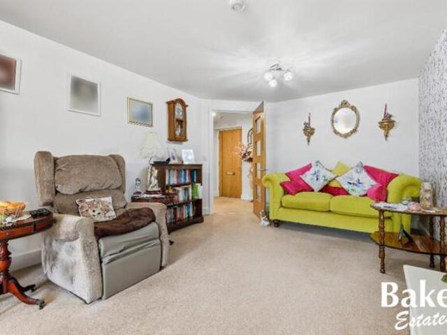 Room for sale in Collier Row, Greater London