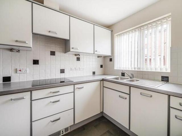 Room for sale in Cawston, New Bilton