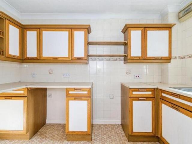 Room for sale in Helford, Hampshire