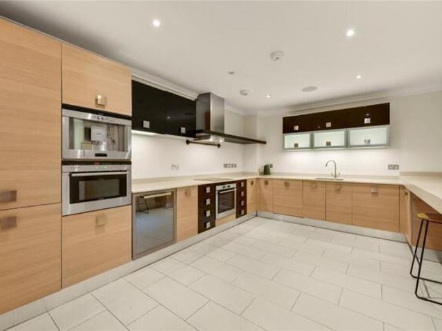 Room for sale in Whiteley Village, Blackhills