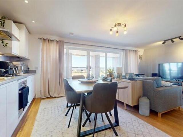 Room for sale in Whitehouse, Old Wolverton