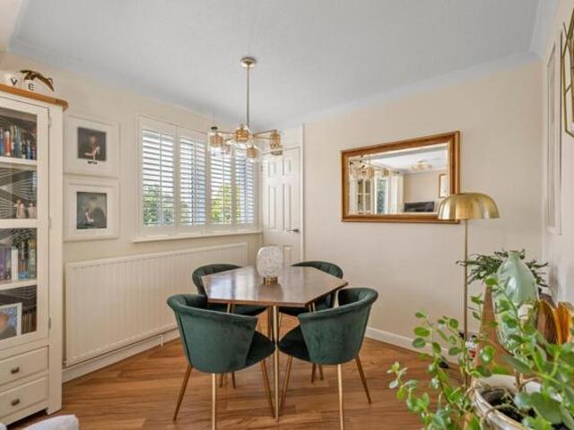 Room for sale in Woodford Wells, Greater London