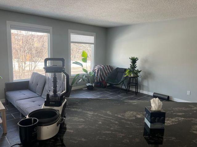 Room for rent in Northwest, Alberta