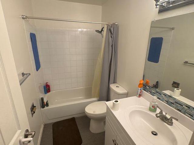 Room for rent in Rolly View, Alberta