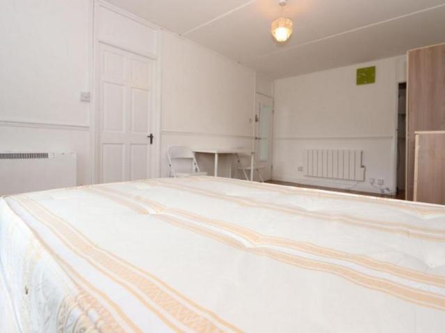 Room for rent in Kensal Town, Maida Vale