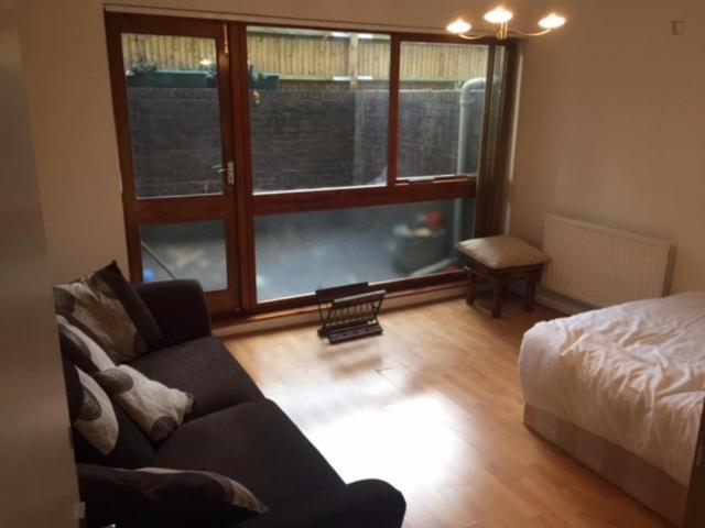 Room for rent in Tufnell Park, Isle Of Man