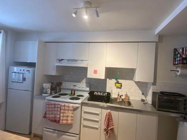Room for rent in St. Leonard's, Quebec