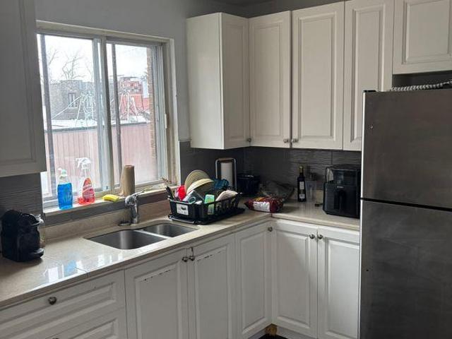 Room for rent in St. Leonard's, Quebec