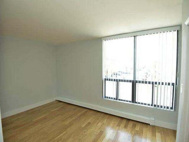 Room for rent in Woburn, Ontario