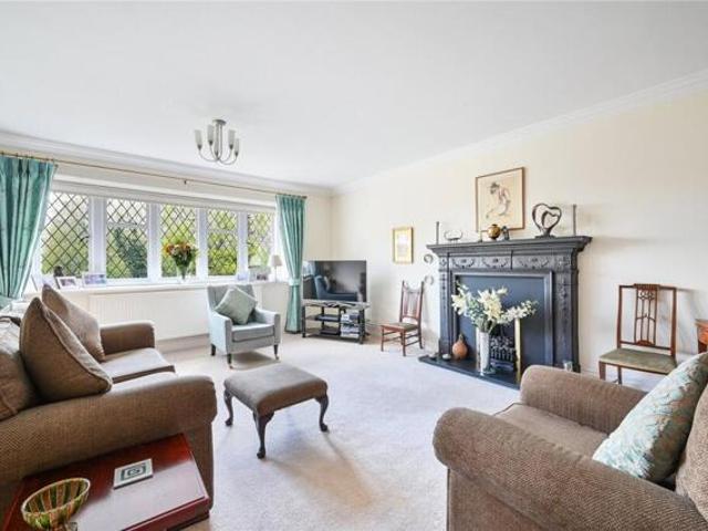 Room for sale in Red Hill, Surrey