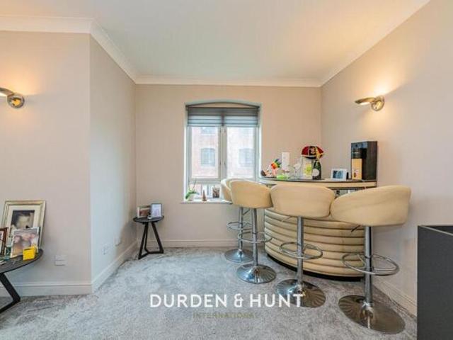 Room for sale in Epping, Essex